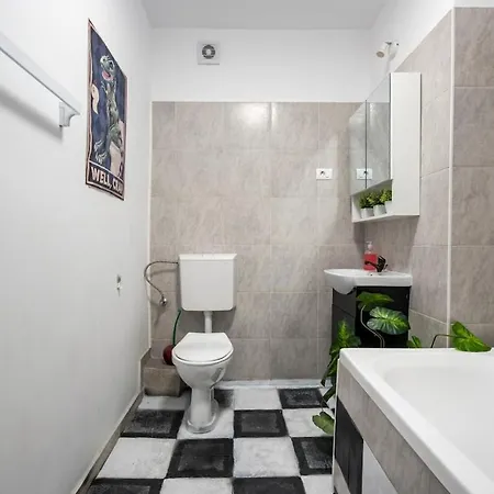 Stylish Monochrome Calea Victoriei Bucarest