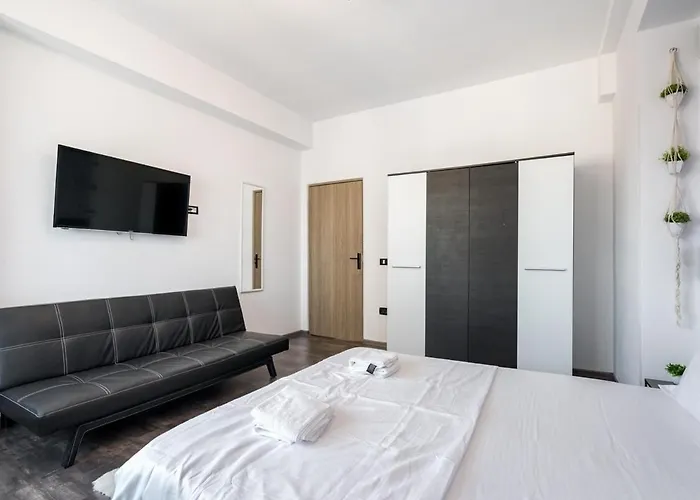 Stylish Monochrome Calea Victoriei