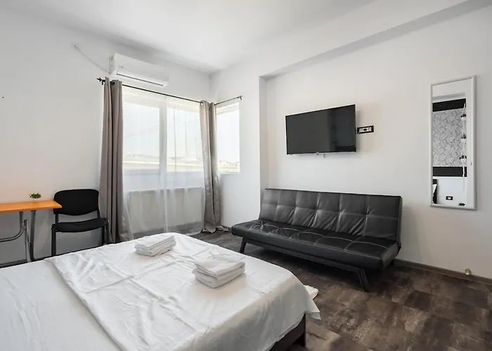 Stylish Monochrome Calea Victoriei Appartement *