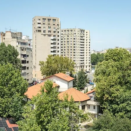 Stylish Monochrome Calea Victoriei *